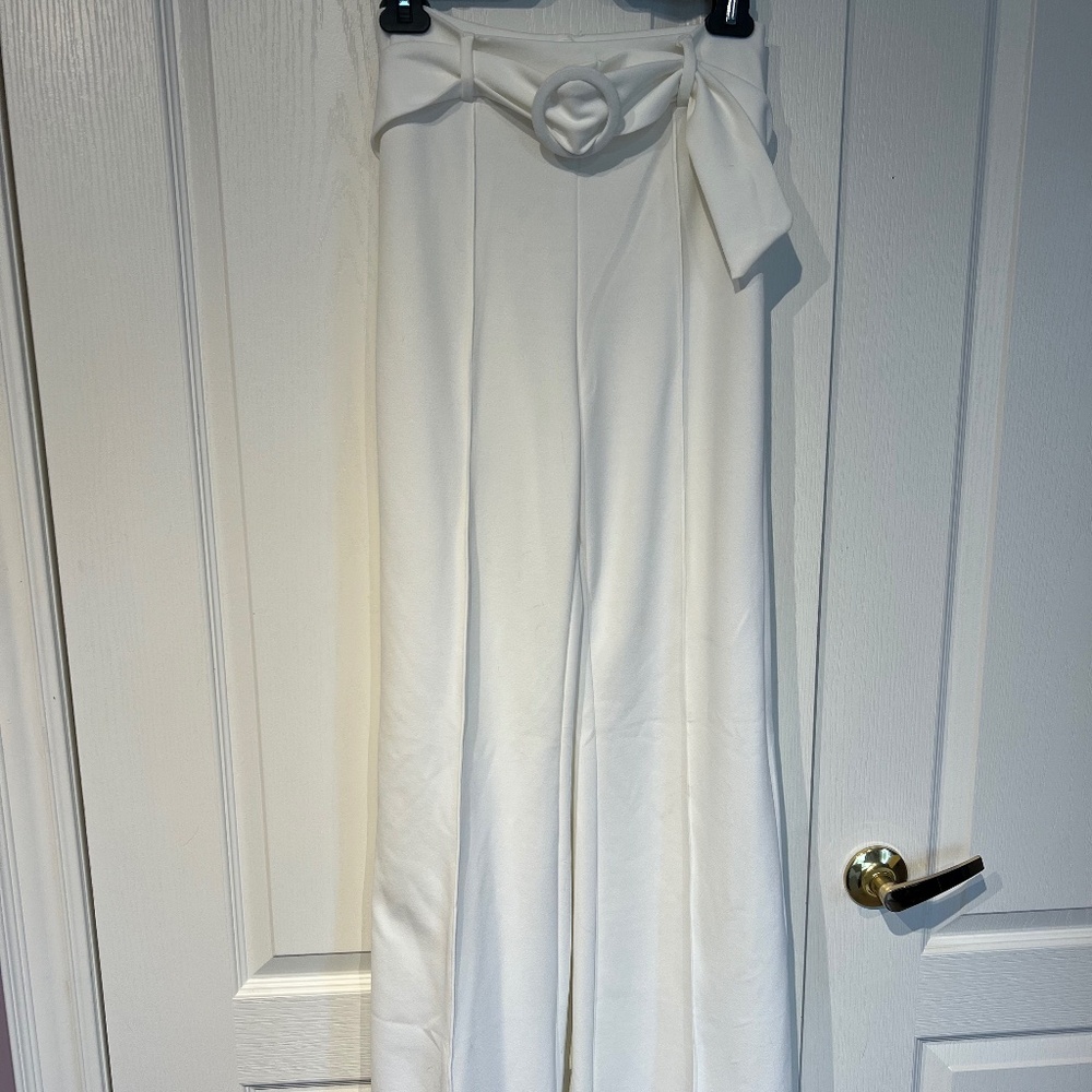Fashion Nova White Flare Dress Pants - Size Small
